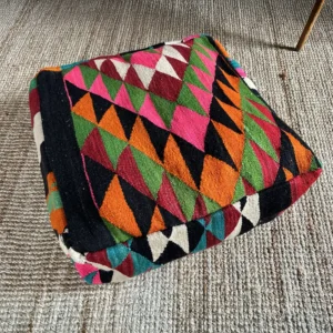 Pouf berbère en laine